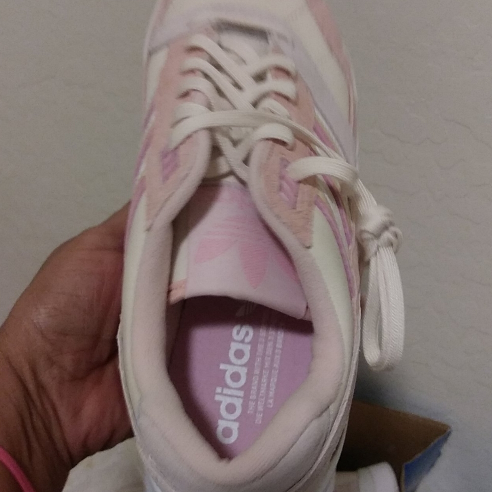 Gymshoes - Picture 2 of 4